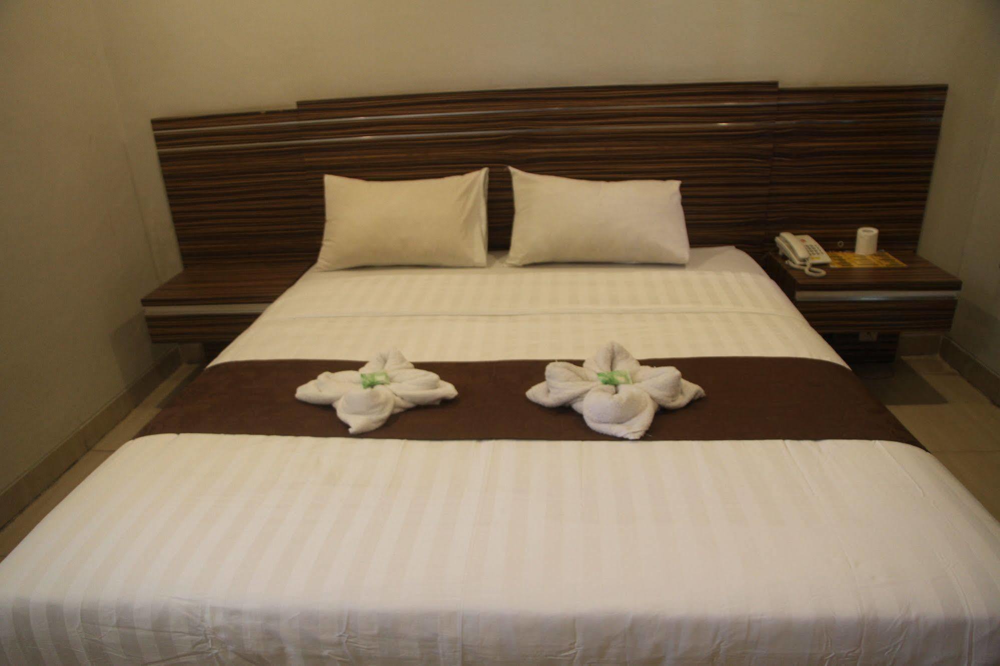 Palapa Hotel Mataram Esterno foto