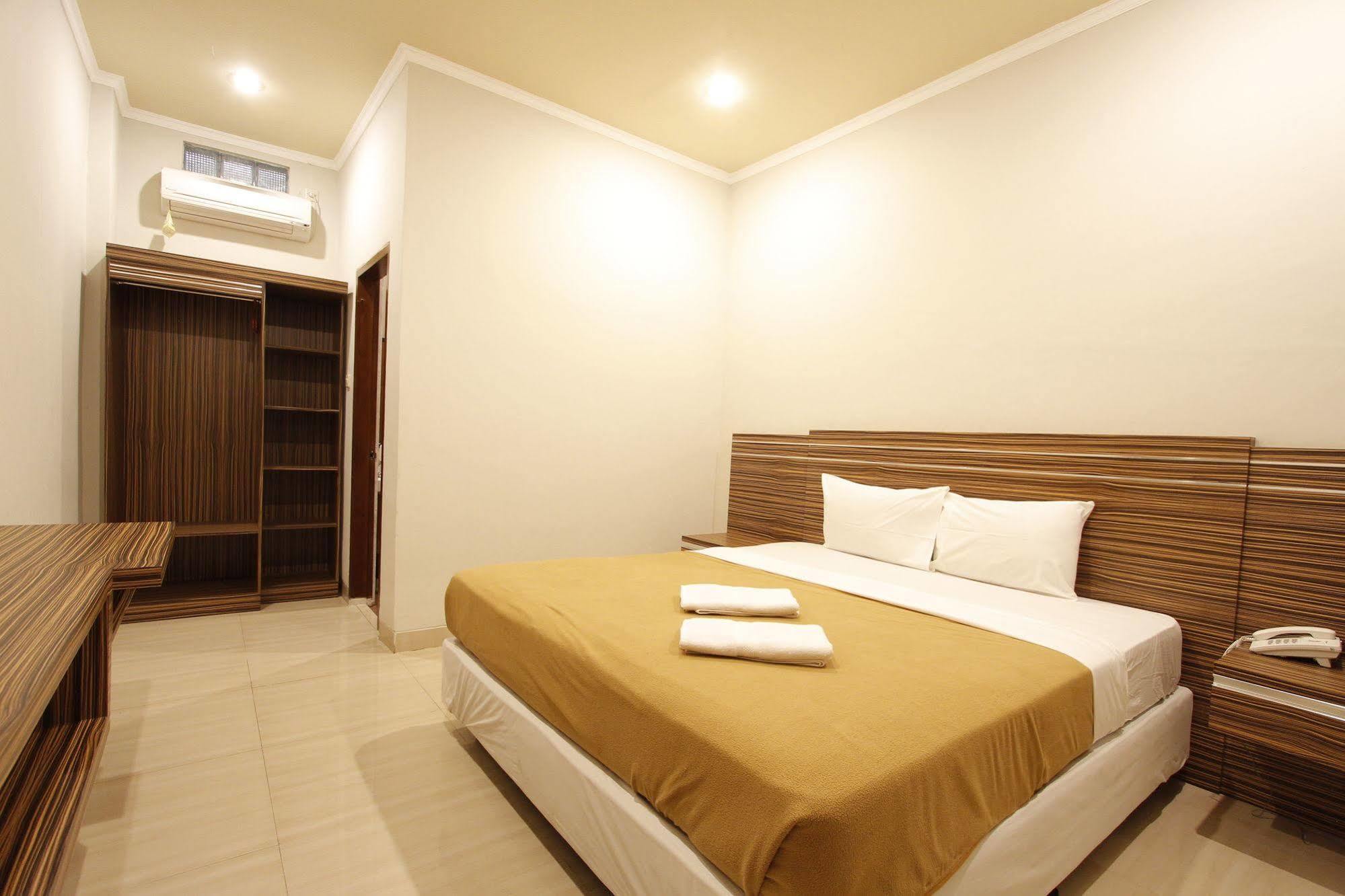 Palapa Hotel Mataram Esterno foto