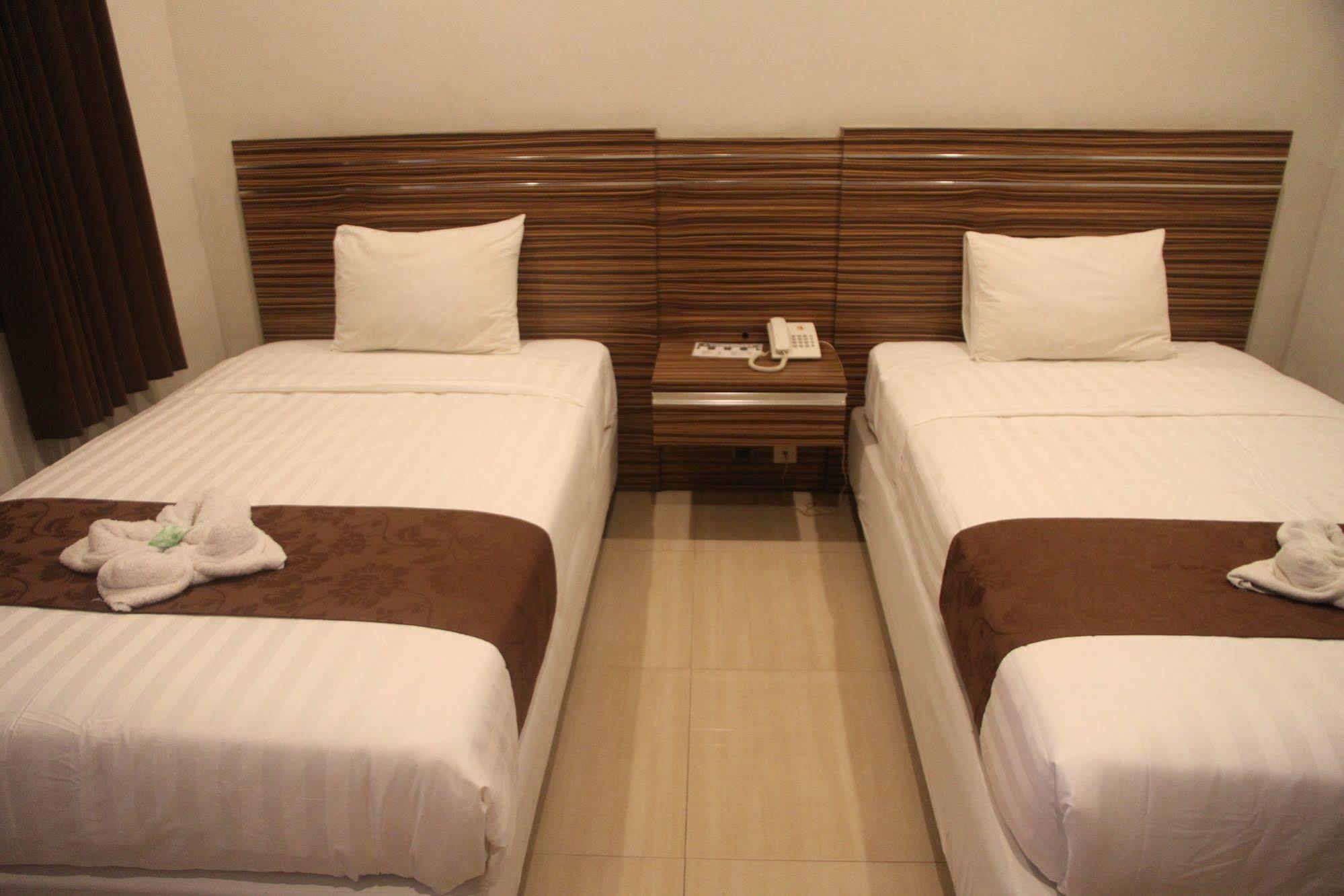 Palapa Hotel Mataram Esterno foto