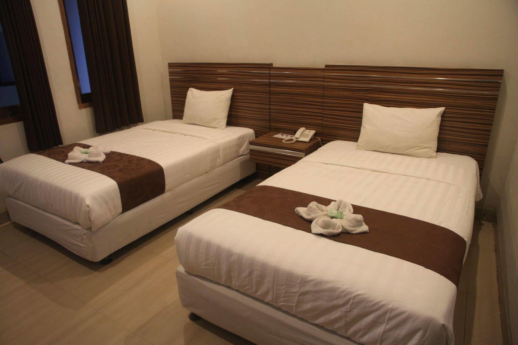 Palapa Hotel Mataram Esterno foto