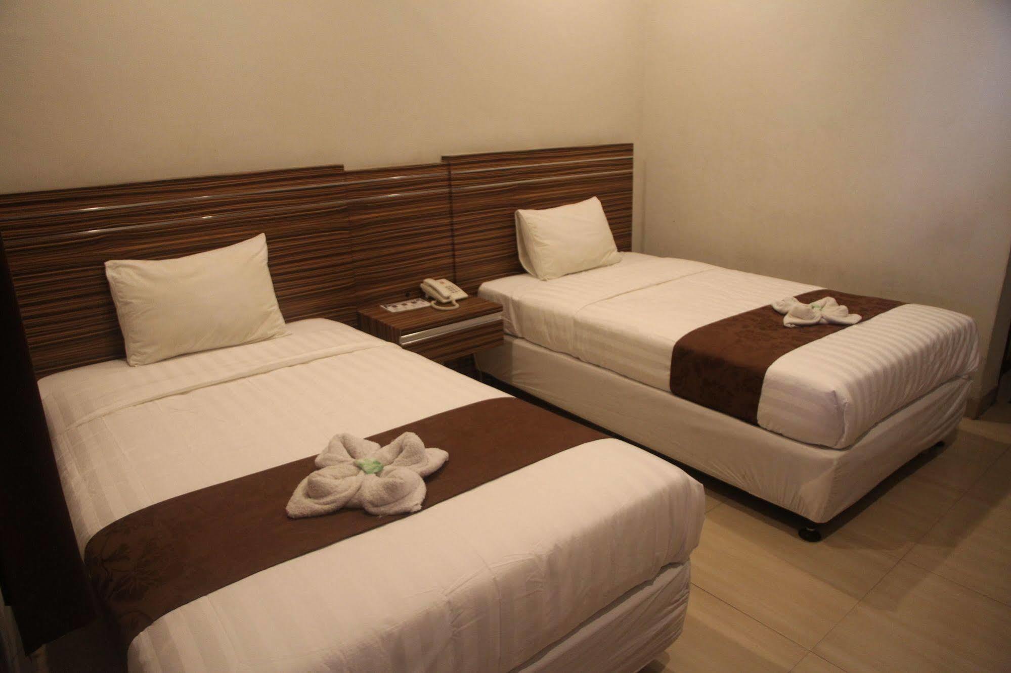 Palapa Hotel Mataram Esterno foto