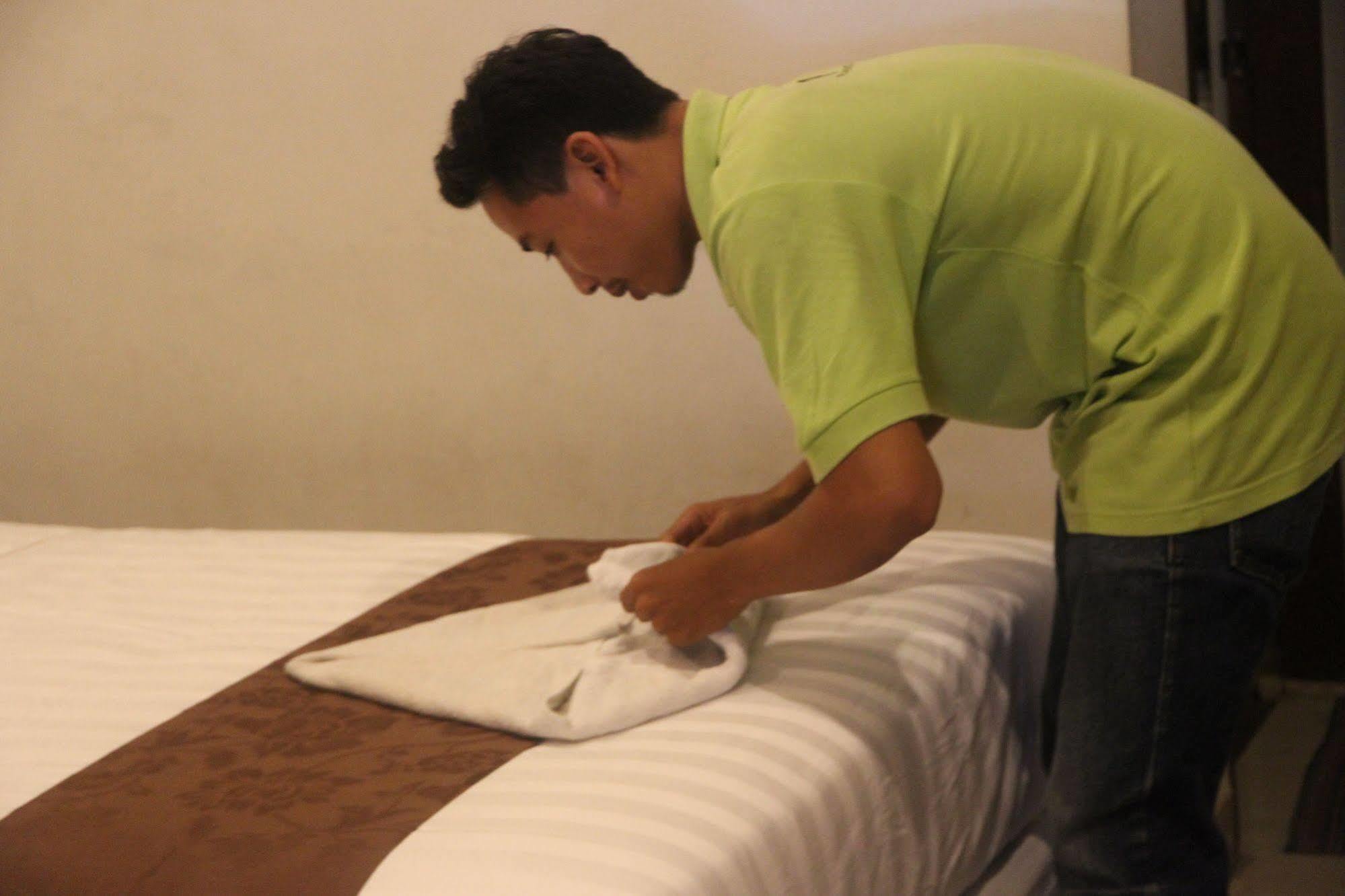 Palapa Hotel Mataram Esterno foto