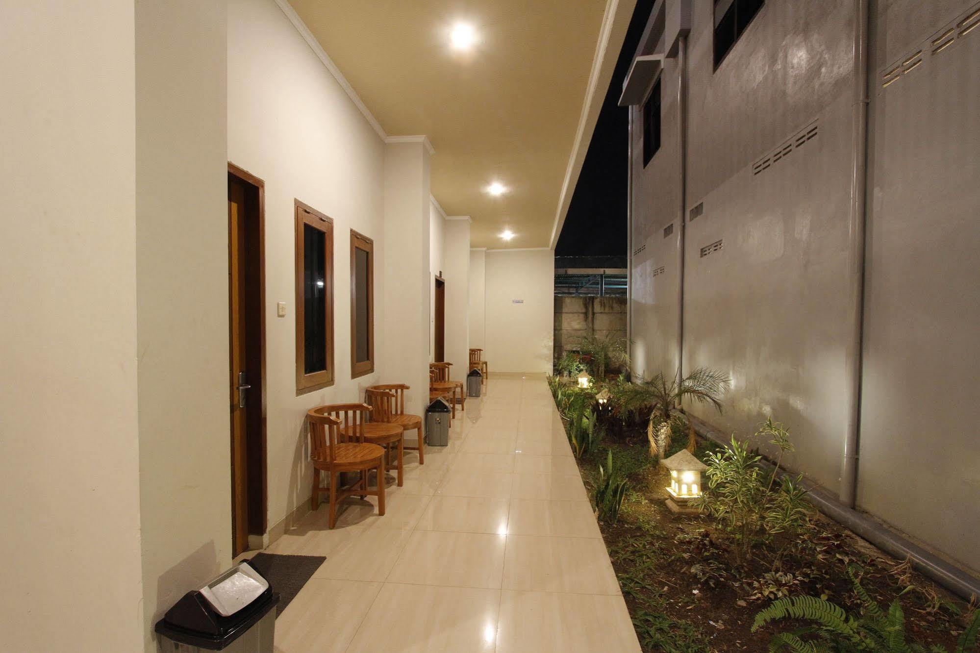 Palapa Hotel Mataram Esterno foto