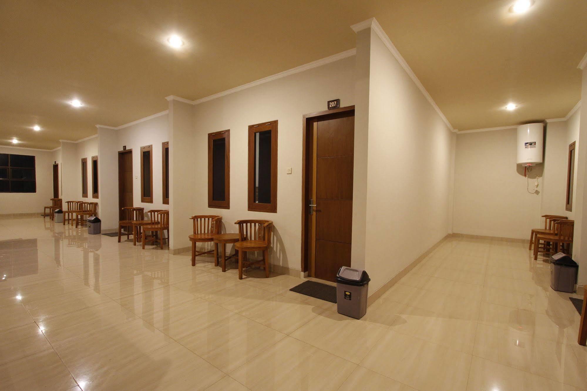 Palapa Hotel Mataram Esterno foto